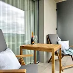 Real Living By Refa Balcony Retreat 91