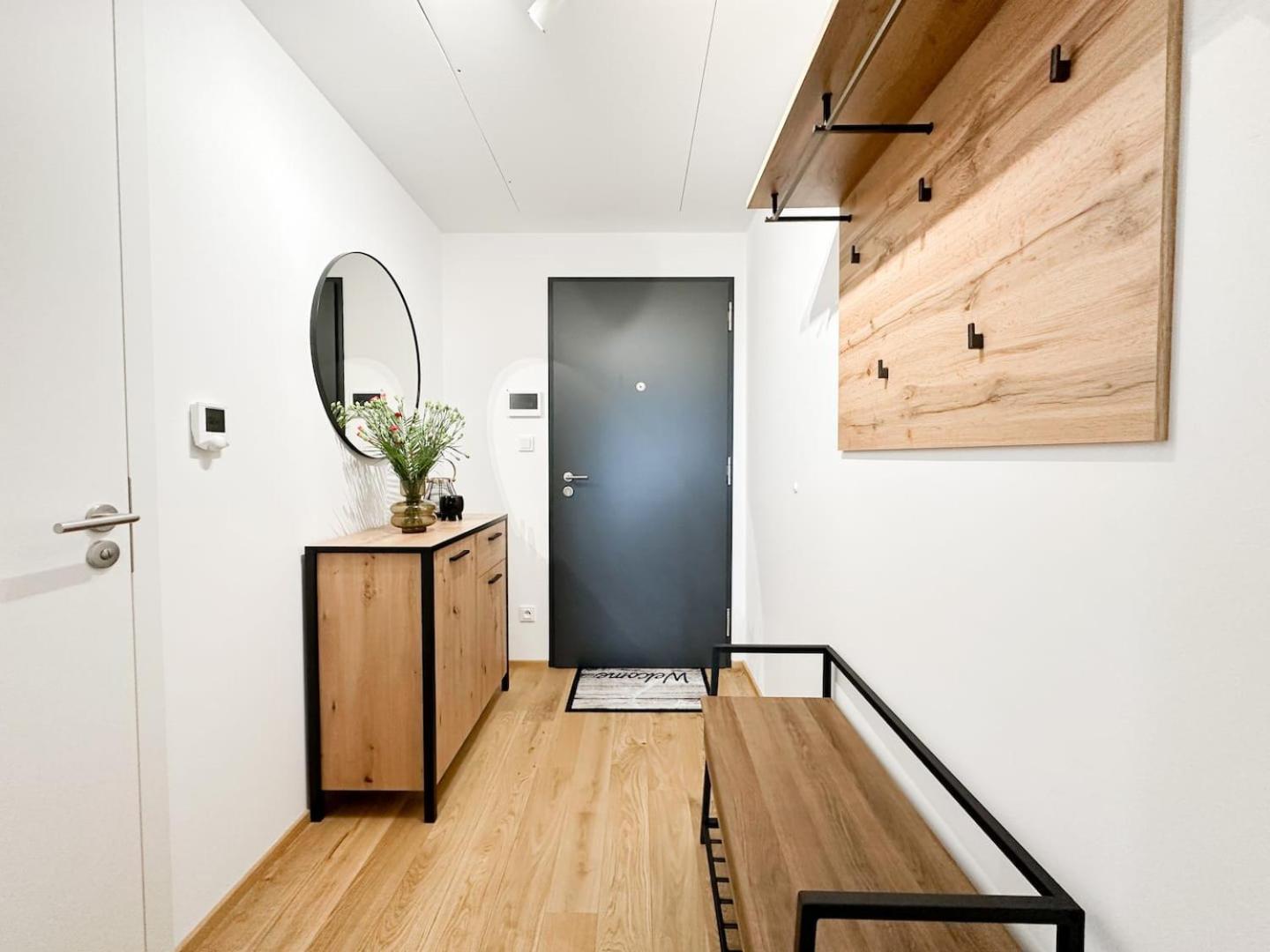 Real Living By Refa Balcony Retreat 91 * Praga